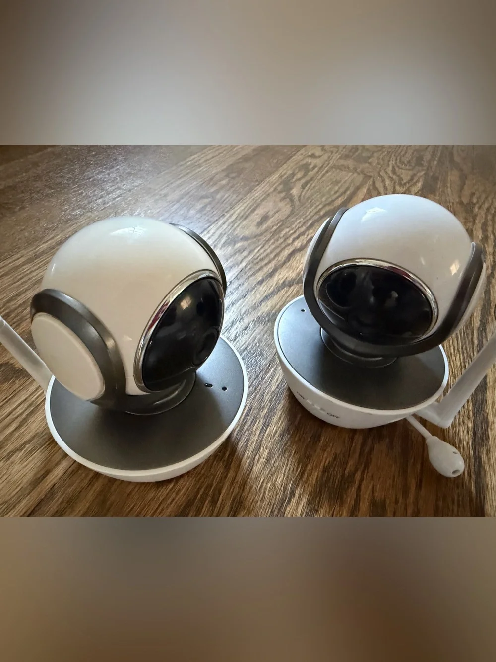 Motorola MBP85CONNECT Dual Video Baby Monitor 2 Wi-Fi Cameras & Screen TESTED